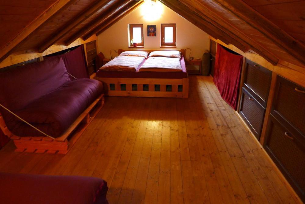 Guest House Sneznik Стая снимка
